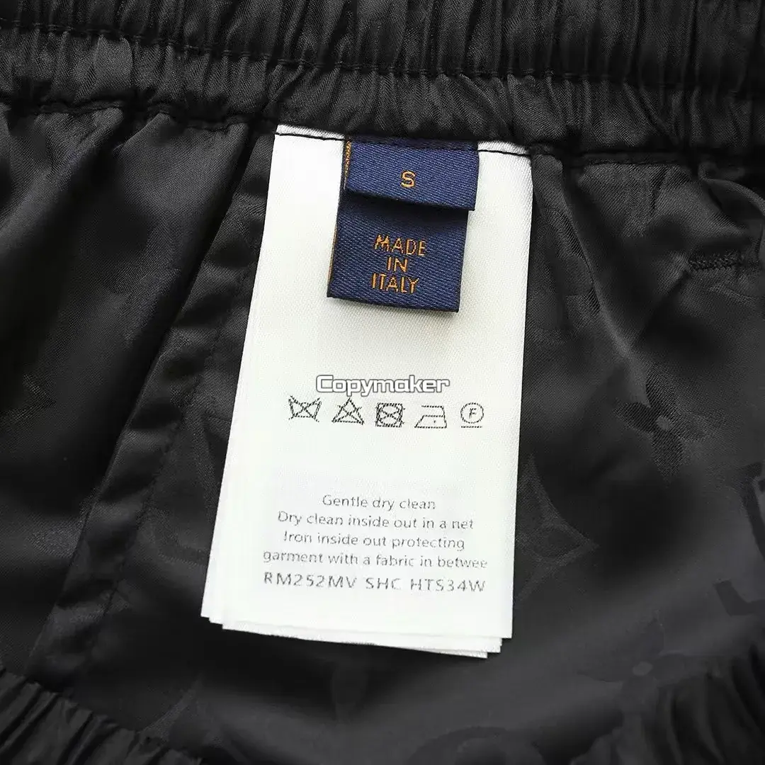 【現貨】1V 25SS 暗紋老花字母logo 滿版 暗黑 短褲休閒褲褲子 黑色