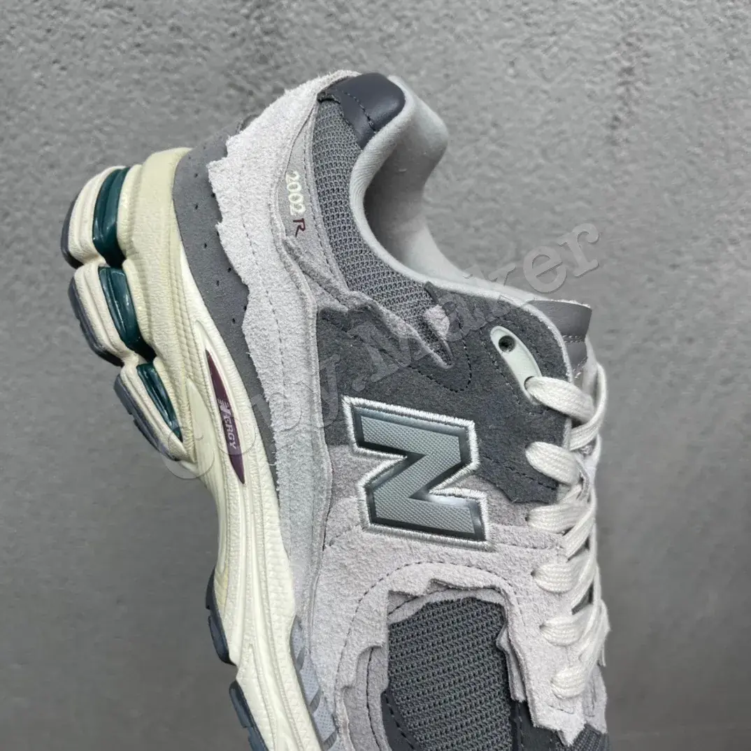 【預售】NB 2002R