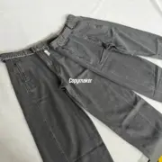 【現貨】【過驗】【2026新年福利】LEMAIRE 25SS 水洗灰 彎刀牛仔褲工裝褲休閒褲 可調節腰帶：圖片 5