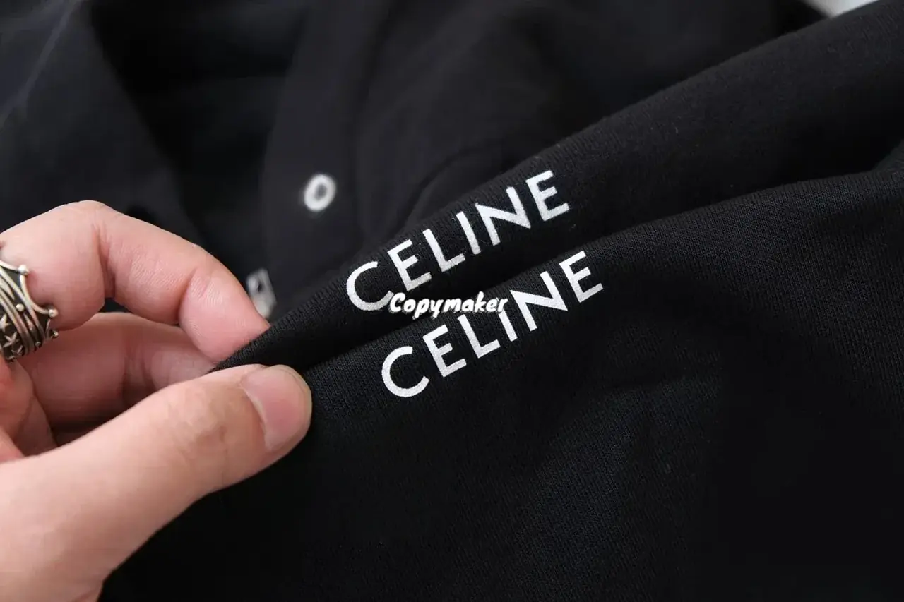 【現貨】CELIN 24FW 經典字母小LOGO印花 簡約素色 連帽外套夾克 黑色
