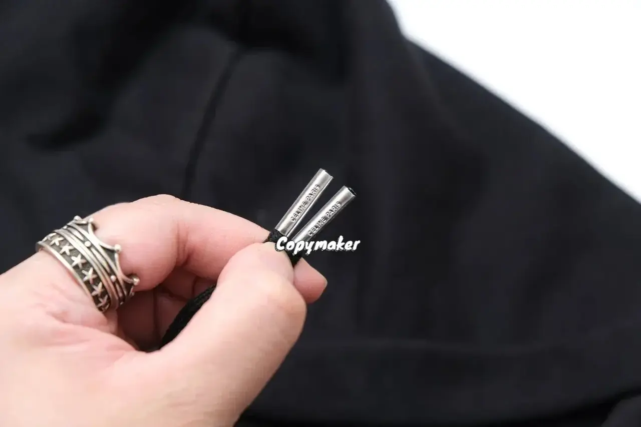 【現貨】CELIN 24FW 經典字母小LOGO印花 簡約素色 連帽外套夾克 黑色