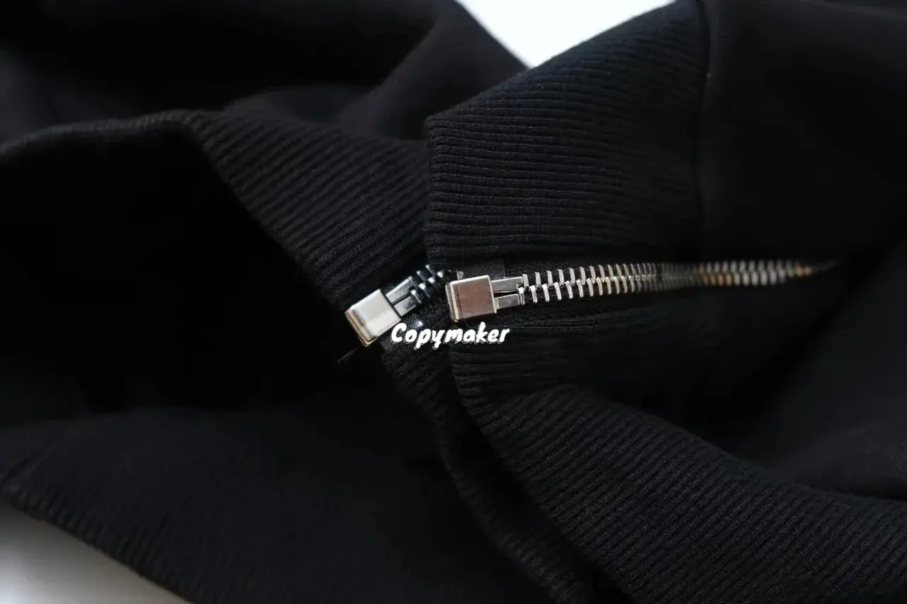 【現貨】CELIN 24FW 經典字母小LOGO印花 簡約素色 連帽外套夾克 黑色