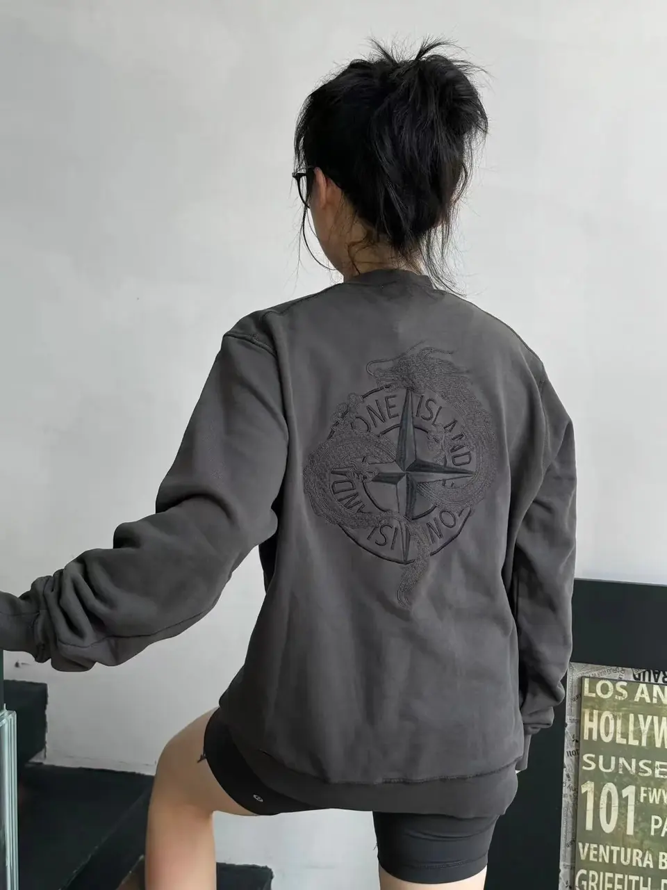 STONE ISLAND 24FW 石頭島 龍年系列限定款 後背神龍刺繡 長袖圓領衛衣大學T