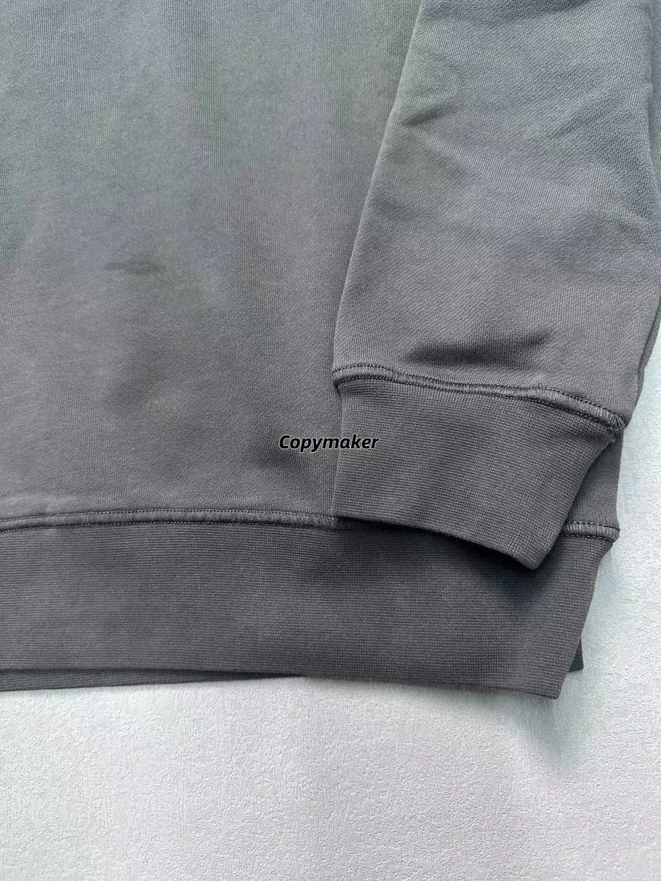 STONE ISLAND 24FW 石頭島 龍年系列限定款 後背神龍刺繡 長袖圓領衛衣大學T