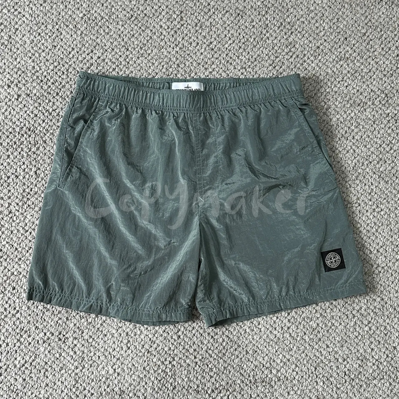 STONE ISLAND 23SS 石頭島 純色 金屬尼龍 短褲休閒褲沙灘褲