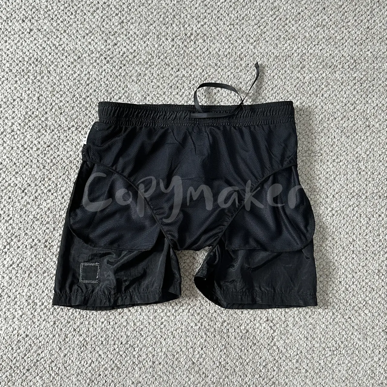 STONE ISLAND 23SS 石頭島 純色 金屬尼龍 短褲休閒褲沙灘褲