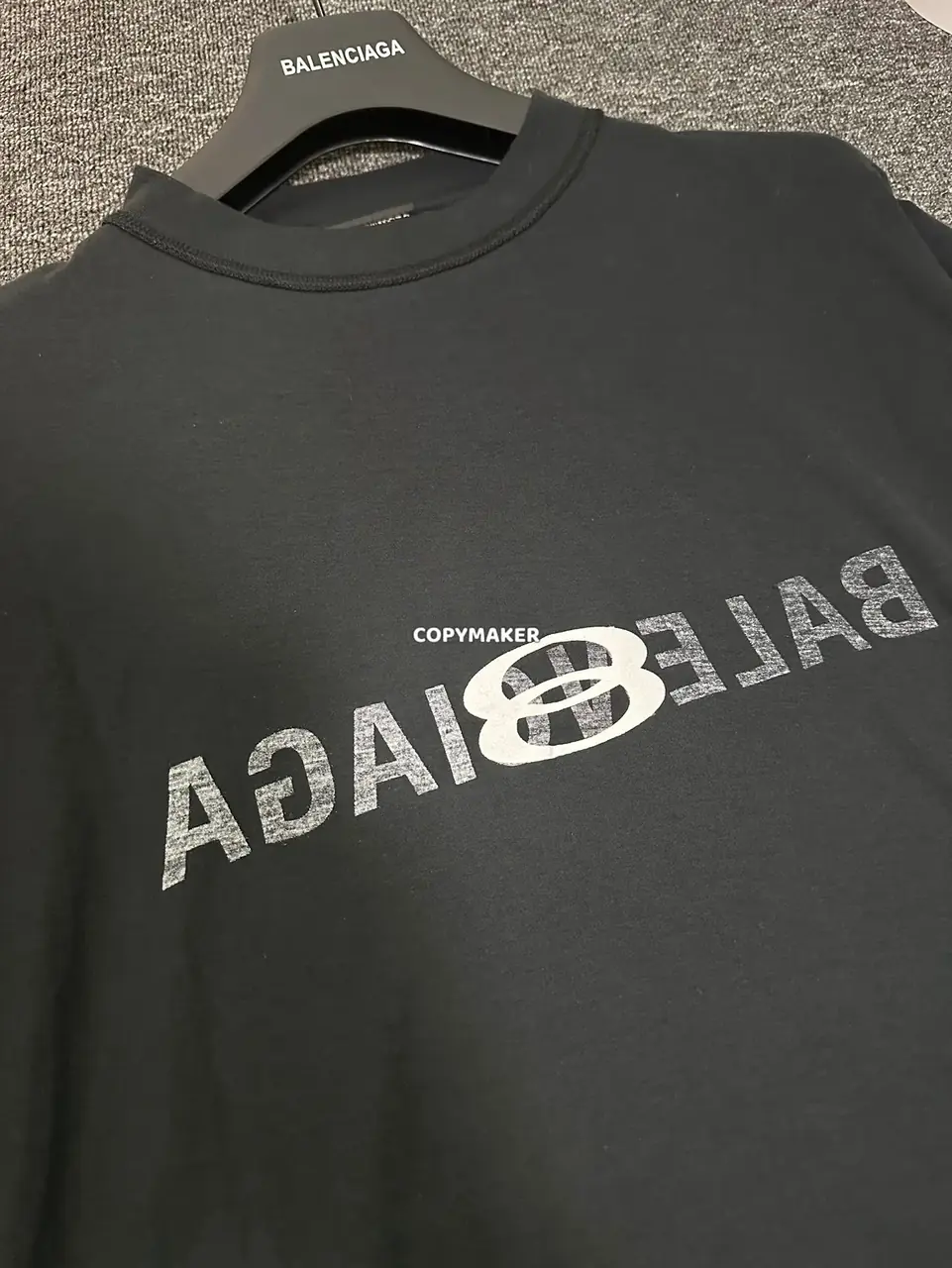 巴黎 BLC 24SS 雙環反轉logo 顛倒字母 作舊破壞 短袖T恤