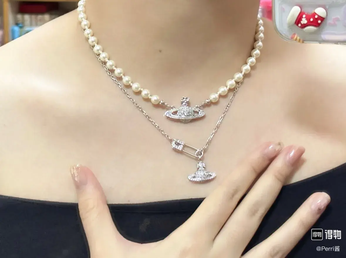 【現貨】Viv1enne Westwood mini bas relief choker 帶鑽星球浮雕 珍珠項鍊頸鍊