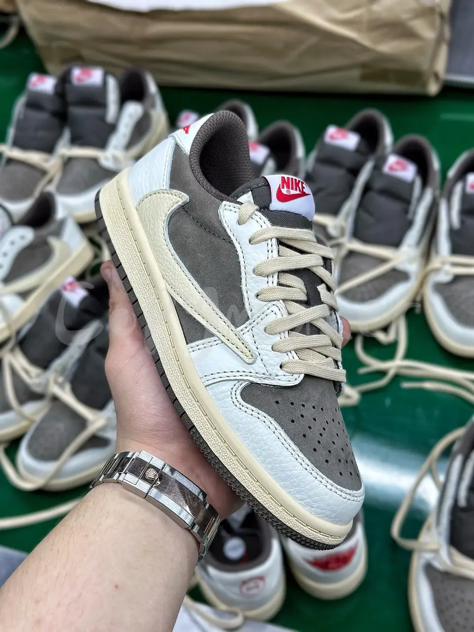 【預售】Travis Scott x AJ1 Low OG “Reverse Mocha” 聯名 反轉摩卡 白棕 倒鉤 童鞋 中童 AJ1