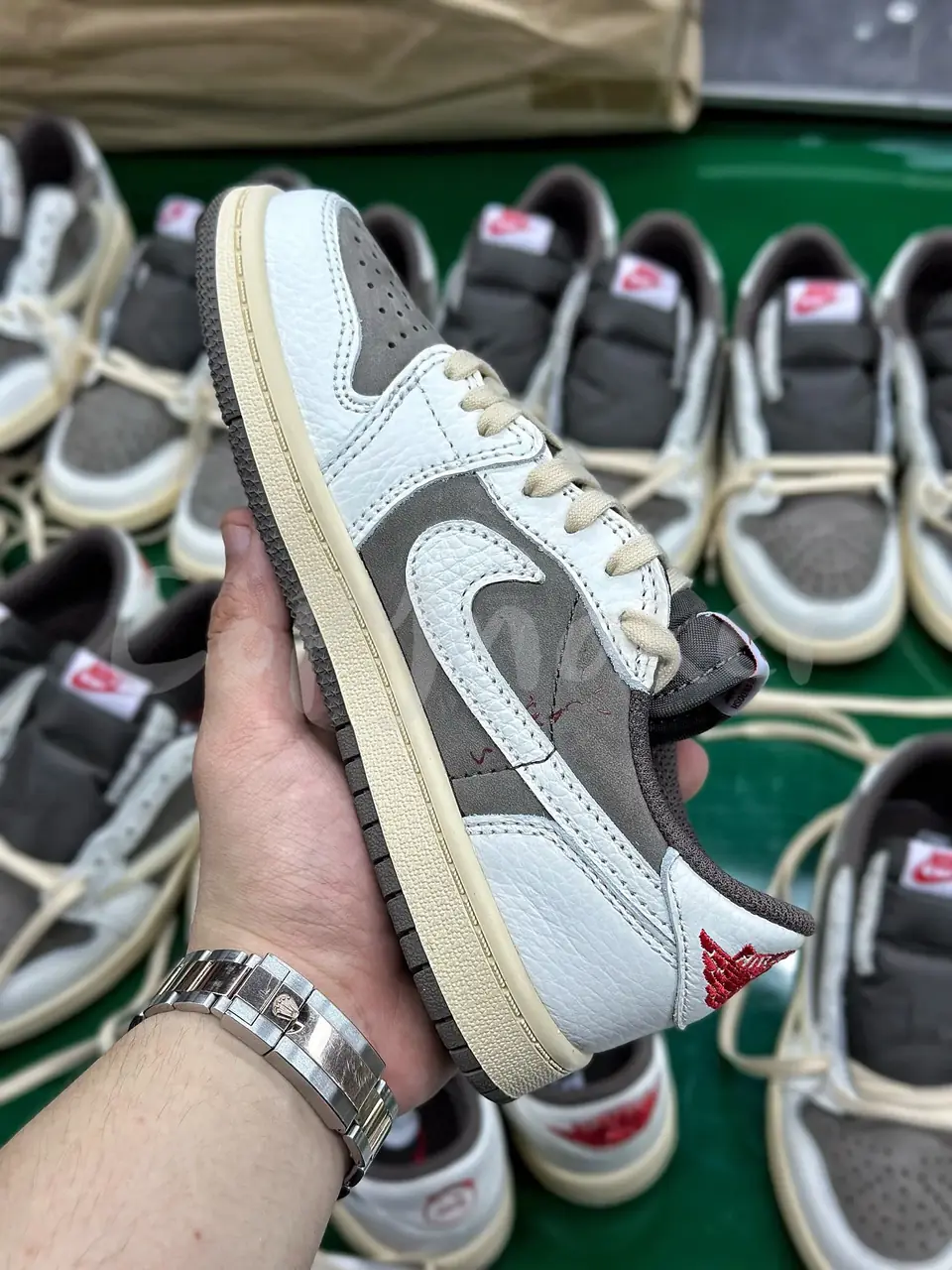 【預售】Travis Scott x AJ1 Low OG “Reverse Mocha” 聯名 反轉摩卡 白棕 倒鉤 童鞋 中童 AJ1