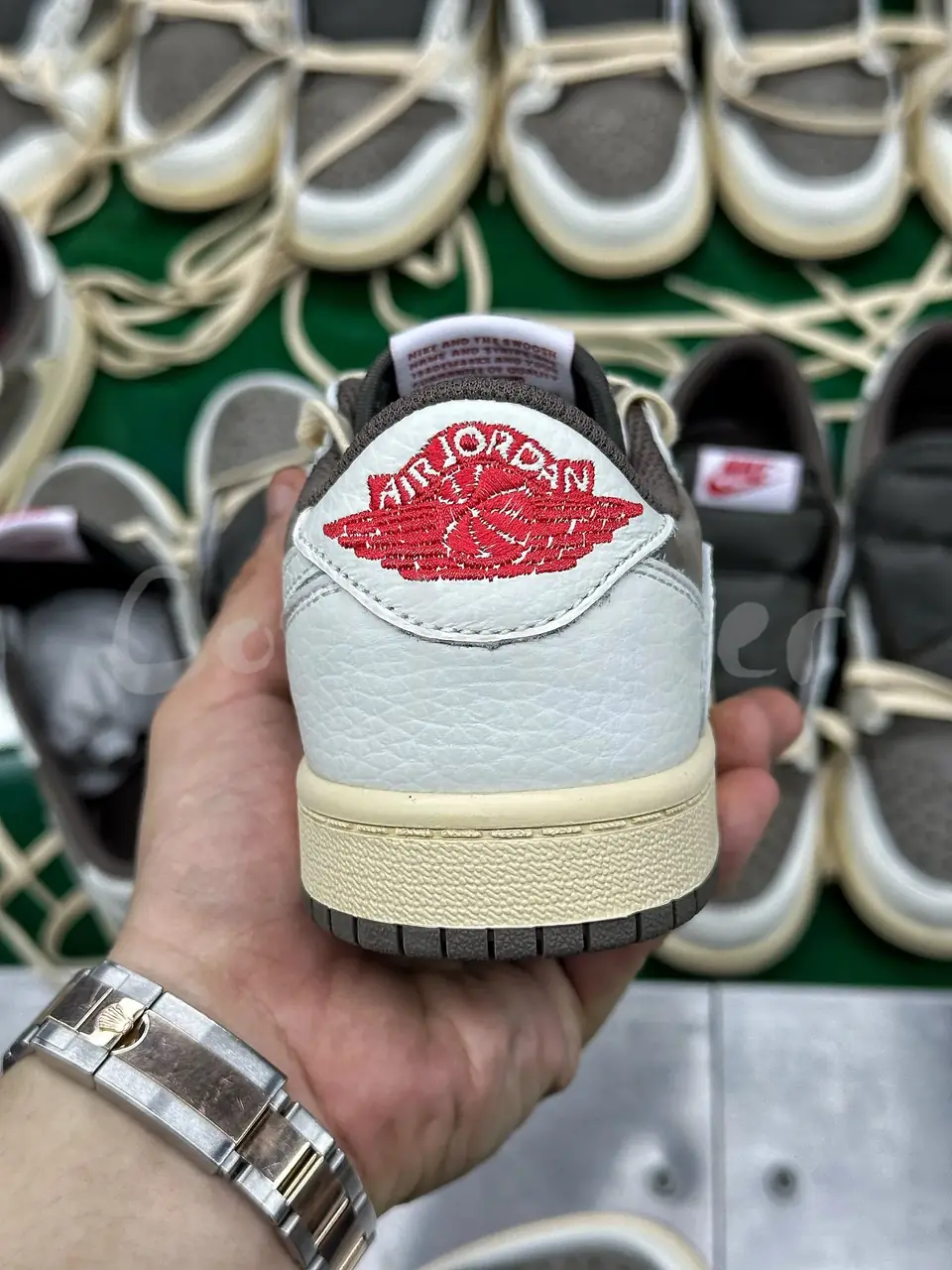 【預售】Travis Scott x AJ1 Low OG “Reverse Mocha” 聯名 反轉摩卡 白棕 倒鉤 童鞋 中童 AJ1
