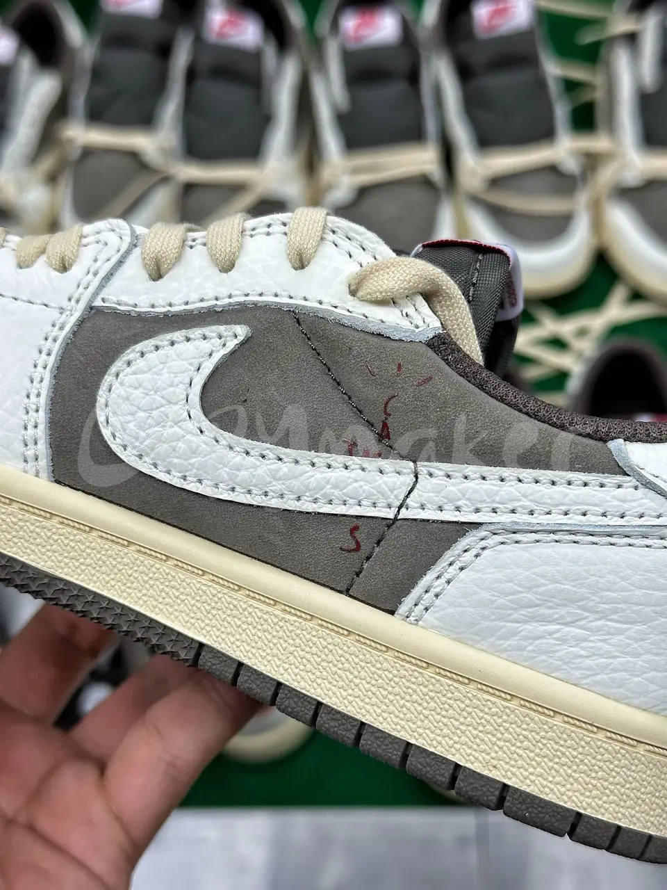 【預售】Travis Scott x AJ1 Low OG “Reverse Mocha” 聯名 反轉摩卡 白棕 倒鉤 童鞋 中童 AJ1