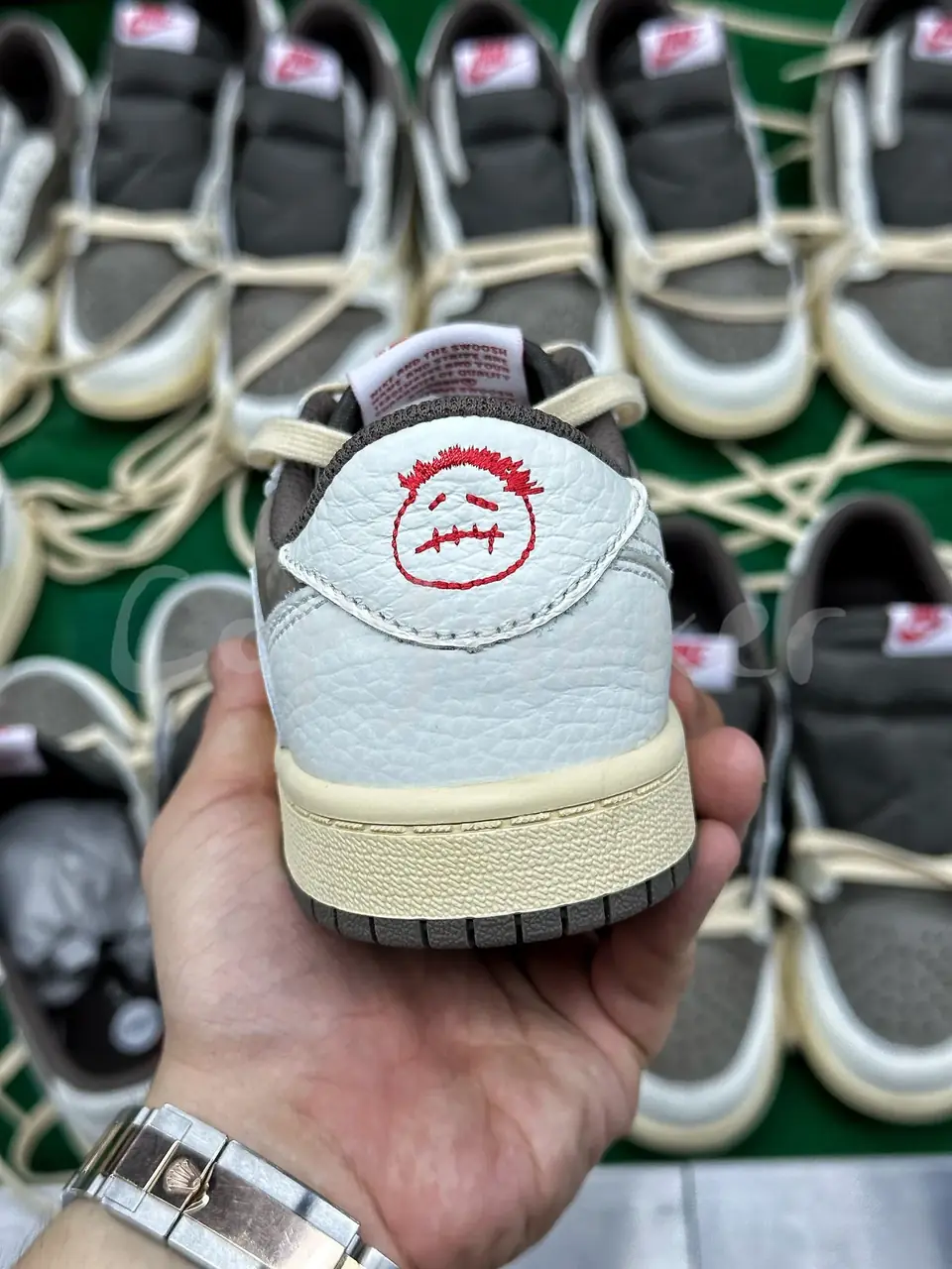 【預售】Travis Scott x AJ1 Low OG “Reverse Mocha” 聯名 反轉摩卡 白棕 倒鉤 童鞋 中童 AJ1