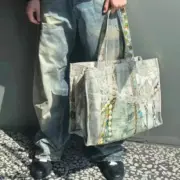 【現貨】【福利回饋】Acne Studios 25SS 蕾絲珍珠鍊條3D印花 托特包手提包單肩包：圖片 3
