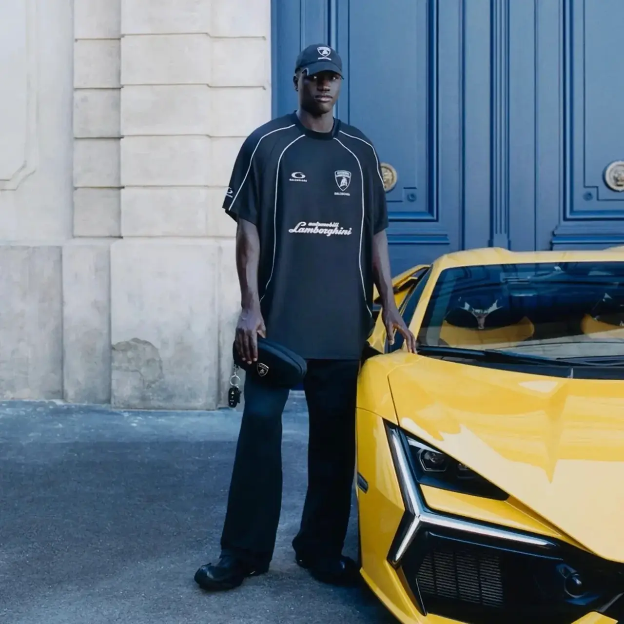 【現貨】巴黎 BLC 25SS x Lamborghini 聯名 車標刺繡logo 短袖T恤足球衣 黑色