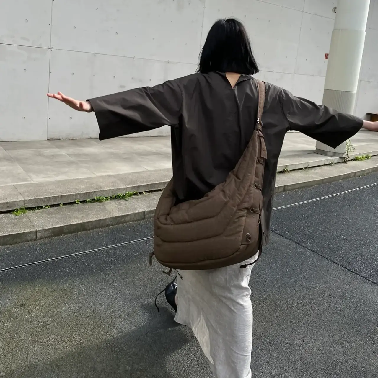 【現貨】LEMAIRE Soft Game Crossbody Bag 尼龍 牛角包流浪包可頌包側背包斜背包 大號