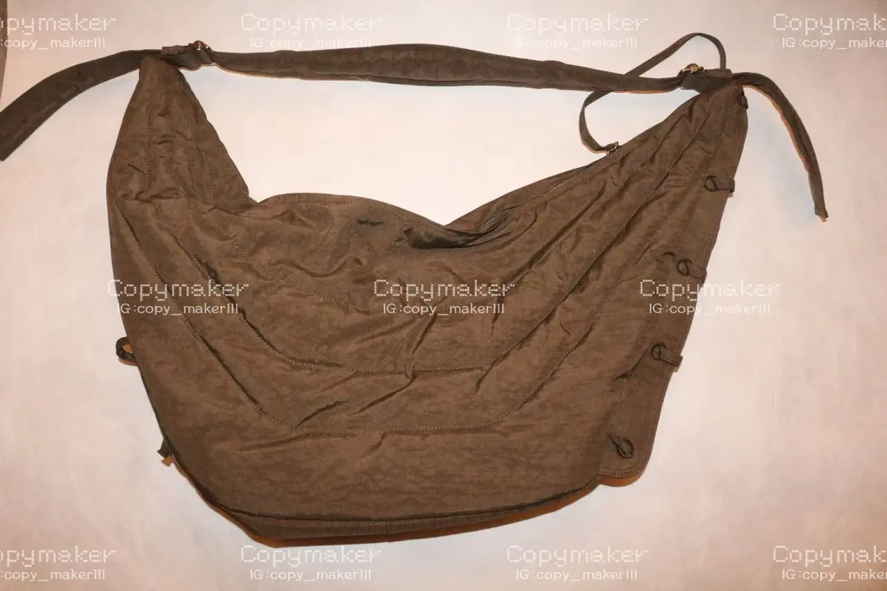 【現貨】LEMAIRE Soft Game Crossbody Bag 尼龍 牛角包流浪包可頌包側背包斜背包 大號