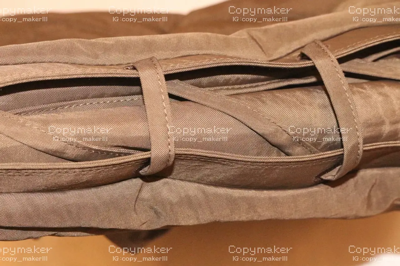【現貨】LEMAIRE Soft Game Crossbody Bag 尼龍 牛角包流浪包可頌包側背包斜背包 大號