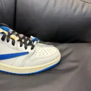 【預售】Travis Scott x Fragment Design x Air Jordan 1 三方聯名 白藍 10.0 閃電 倒鉤 AJ1：圖片 7