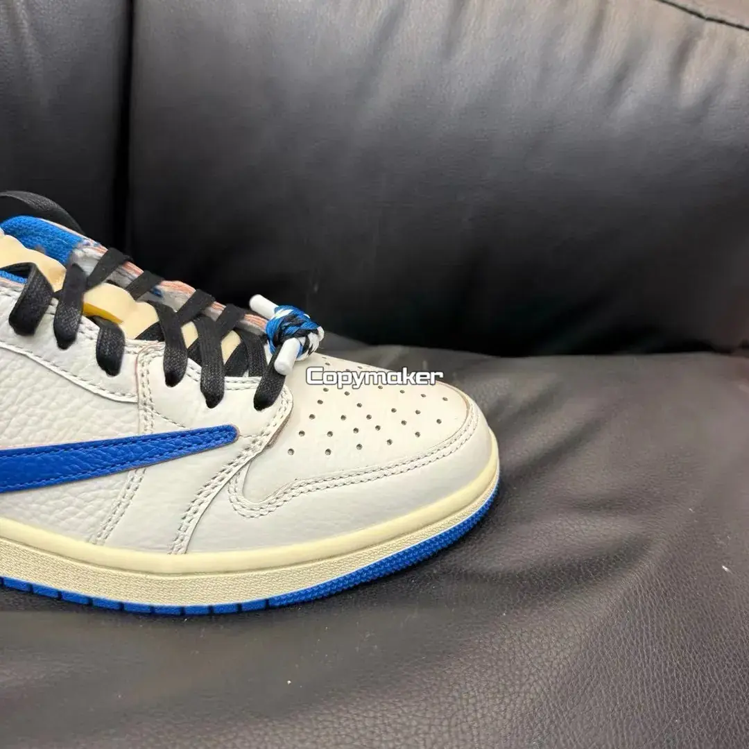 【預售】Travis Scott x Fragment Design x Air Jordan 1 三方聯名 白藍 10.0 閃電 倒鉤 AJ1