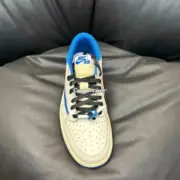 【預售】Travis Scott x Fragment Design x Air Jordan 1 三方聯名 白藍 10.0 閃電 倒鉤 AJ1：圖片 8
