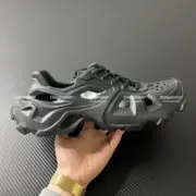 【預售】巴黎 BLC 22FW HD cut-out rubber sneakers 洞洞鞋 拖鞋 懶人鞋 休閒鞋：圖片 4