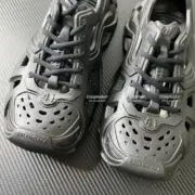 【預售】巴黎 BLC 22FW HD cut-out rubber sneakers 洞洞鞋 拖鞋 懶人鞋 休閒鞋：圖片 11