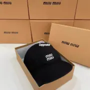 【現貨】M1U M1U 25FW 繆繆 刺繡logo 撞色抽繩 鴨舌帽棒球帽老帽帽子 四色：圖片 4