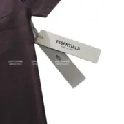 23SS FOG ESSENTIALS 副線 膠標 短袖T恤 2023 FEAR OF GOD 莫蘭迪：圖片 23