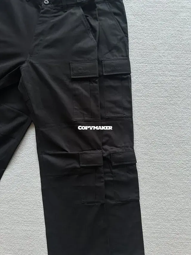 【預售】巴黎 BLC 25SS Cargo 刺繡logo 8袋多功能戰術工裝褲直筒褲休閒褲 黑色
