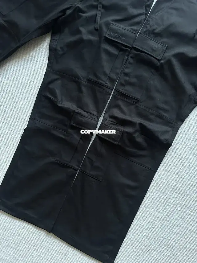 【預售】巴黎 BLC 25SS Cargo 刺繡logo 8袋多功能戰術工裝褲直筒褲休閒褲 黑色