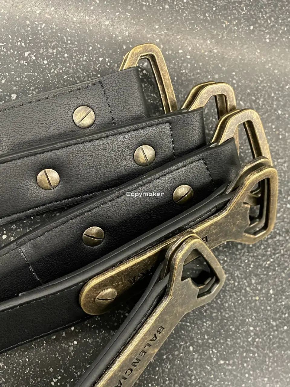 【現貨】【過驗】巴黎 BLC 25SS 秀款 黃銅做舊開瓶器開罐器頭層牛皮 皮帶腰帶 140cm