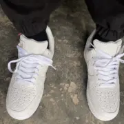 【預售】1V x NK Air Force 1 Low 聯名  AF1 空軍 滿版老花壓紋 板鞋休閒鞋運動鞋：圖片 4