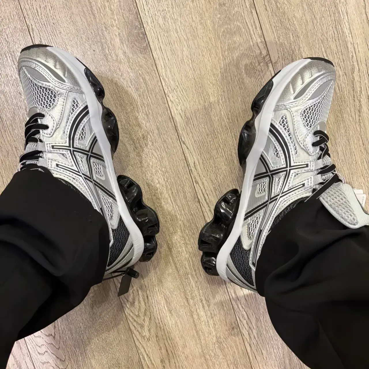 【預售】ASICS Gel-Quantum Kinetic 量子動能系列 銀灰色 慢跑鞋休閒鞋運動鞋