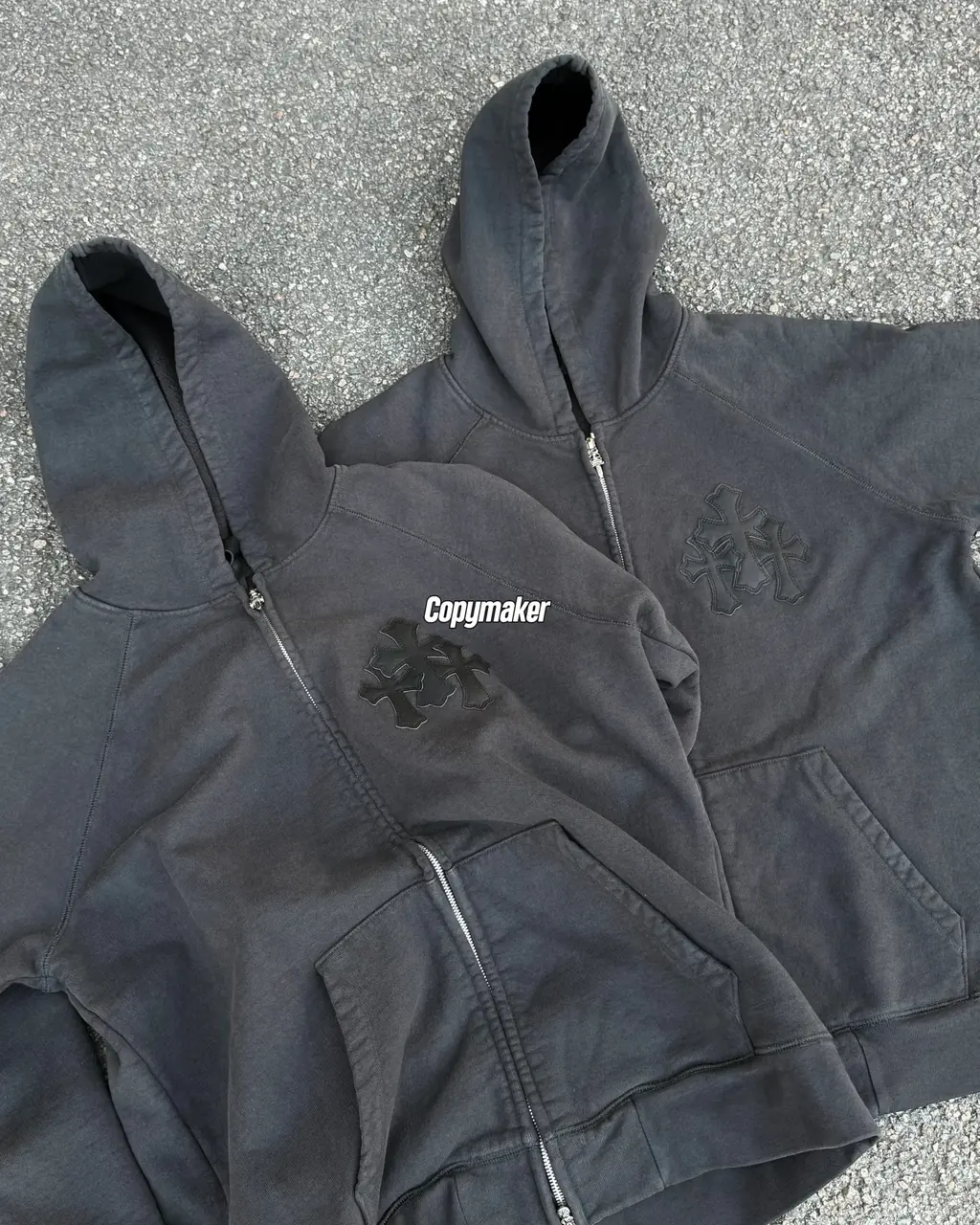 【現貨】Chrome Hearts 經典款 三十字架皮標 後背梵文金屬銘牌 拉鍊衛衣夾克連帽外套 黑色