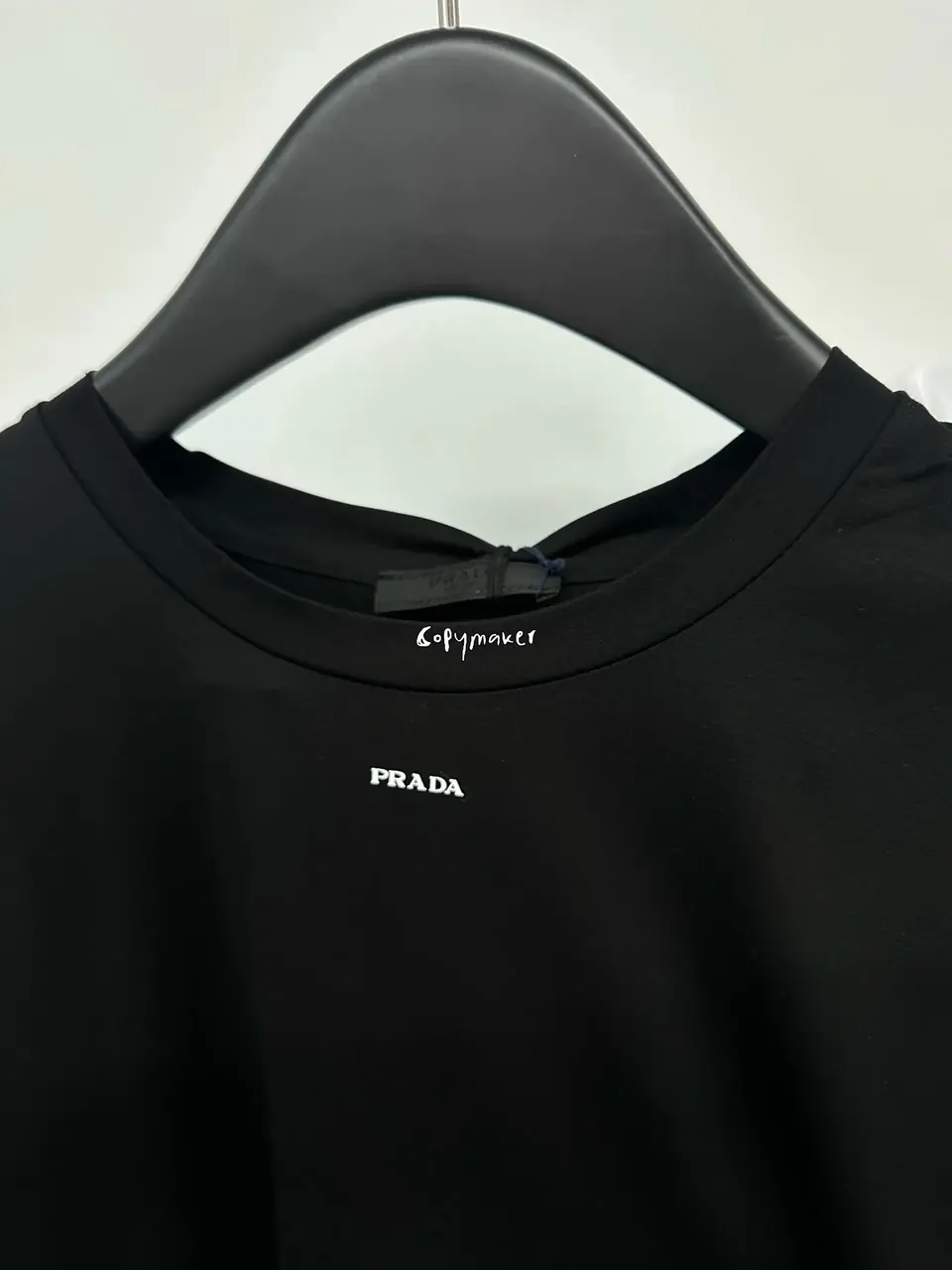 【原廠面料】PRA 24SS 素色簡約 絲光棉抗皺 小logo字母 短袖T恤 二色