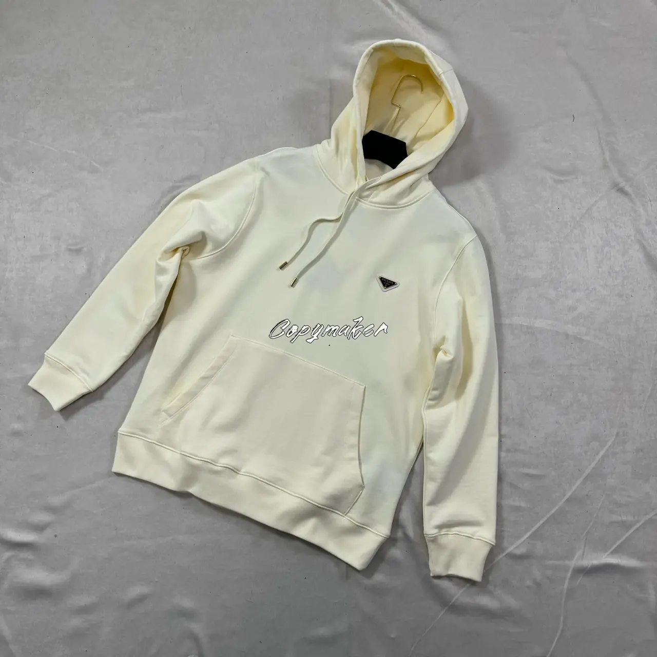 【現貨】【全套包裝】PRA 24FW 素色簡約 三角標小logo 鐵牌 帽T連帽衛衣長袖 米色