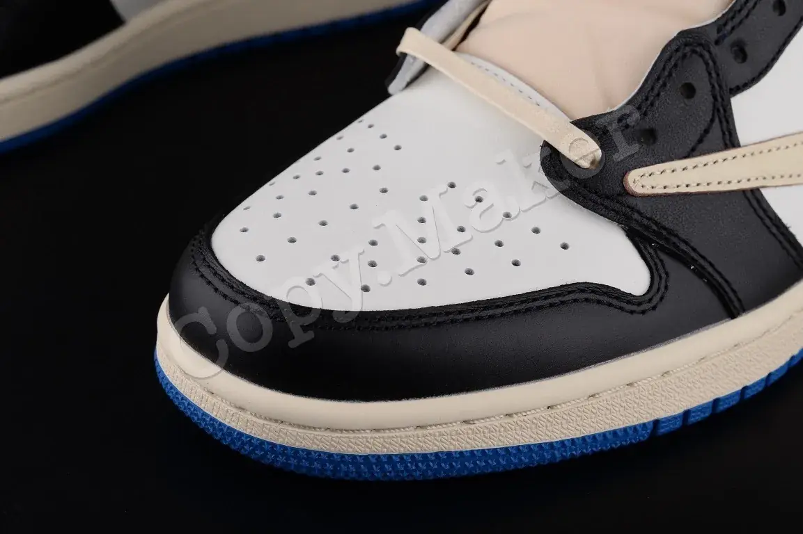 【預售】Travis Scott x Fragment Design x Air Jordan 1 Low OG SP 三方聯名 白藍黑 閃電 倒鉤 AJ1