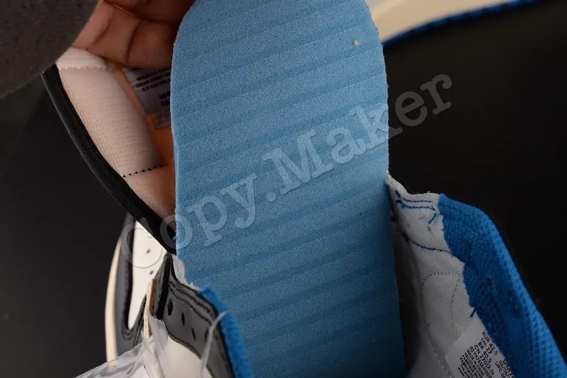 【預售】Travis Scott x Fragment Design x Air Jordan 1 Low OG SP 三方聯名 白藍黑 閃電 倒鉤 AJ1