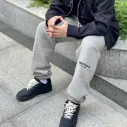 22SS FOG ESSENTIALS 副線 植絨印花 長褲 棉褲 縮口褲 2022 FEAR OF GOD：圖片 2