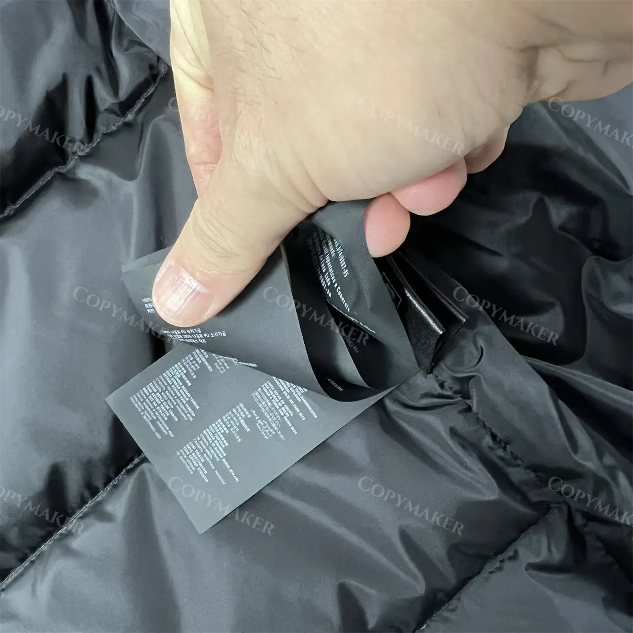 PRA 21SS 素色簡約 三角標小logo 白鴨絨羽絨背心馬甲
