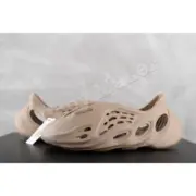 【現貨】YEEZY Foam Runner "Mist" 柳木棕 薄霧 洞洞鞋 洞洞拖 拖鞋 YZY GV6774：圖片 5
