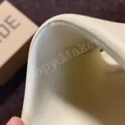 【現貨】YEEZY Slide “Bone” FZ5897 kanye west YZY 拖鞋 鞋子 休閒拖 踩屎感 磨砂骨白：圖片 12