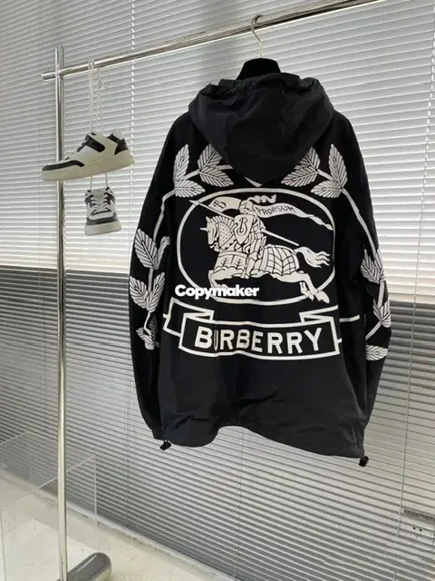 【預售】BR 22FW 後背戰馬印花logo 防水防風 風衣衝鋒衣防曬服外套夾克