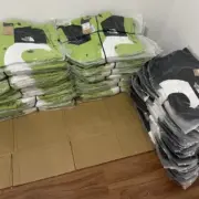 SUP 20FW week 10 x TNF 聯名 S logo Mountain Jacket 衝鋒衣 風衣外套：圖片 4