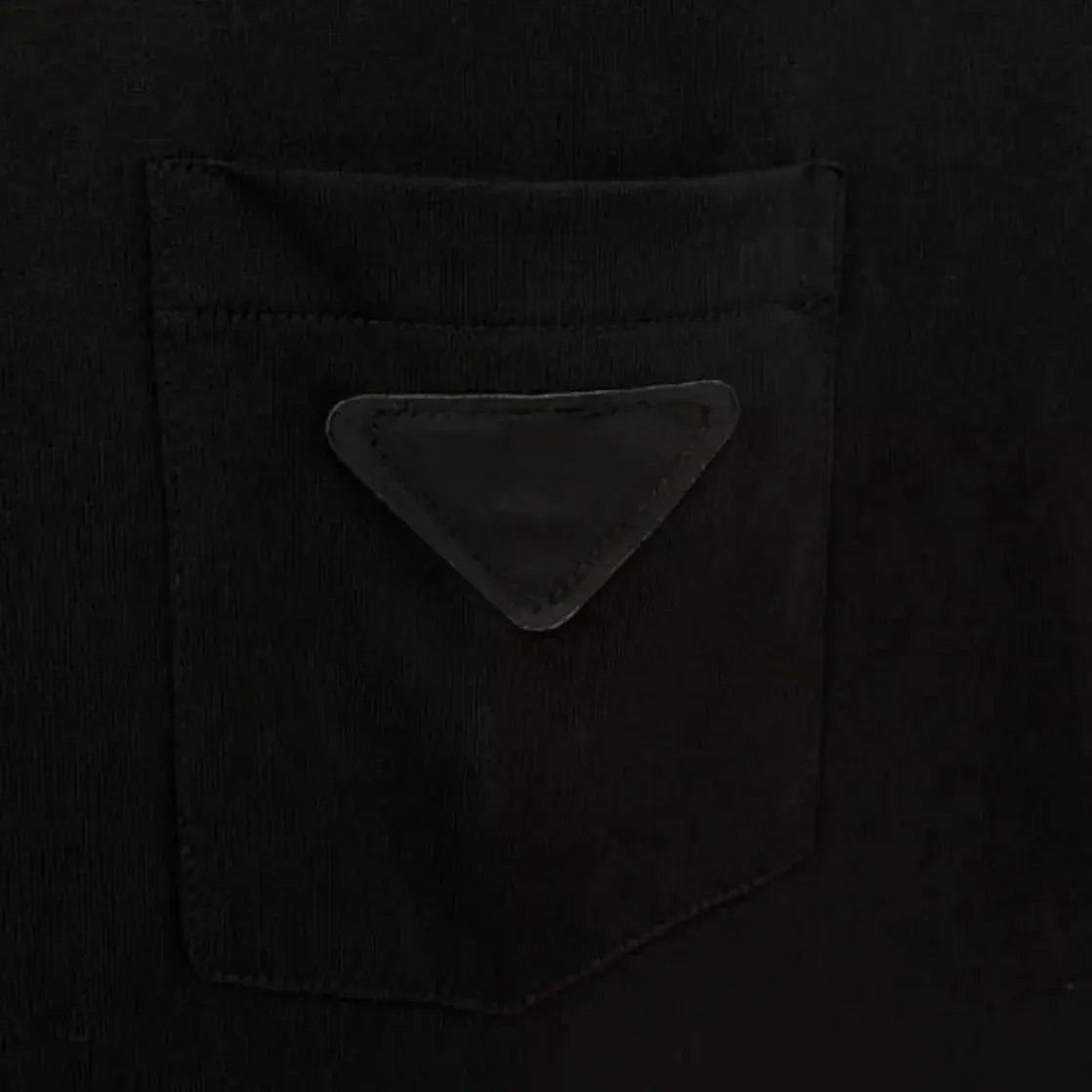 PRA 24SS Ripped-Triangle 三角標貼布 水洗 簡約素色 短袖T恤